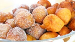 Bolinho de Chuva com Canela e Laranja Um Clássico Aconchegante