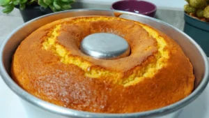 Bolo de Fubá Cremoso com Coco e Cardamomo Uma Delícia Suave e Exótica