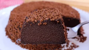 Brigadeirão Cremoso com Toque de Café e Amêndoas Uma Sobremesa Irresistível