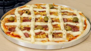 Massa de Pizza Caseira com Orégano e Azeite: Uma Base Crocante para Sabor Único