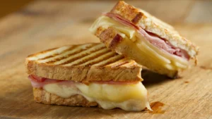 Misto Quente de Forno com Tomate e Orégano Um Clássico Reconfortante e Prático