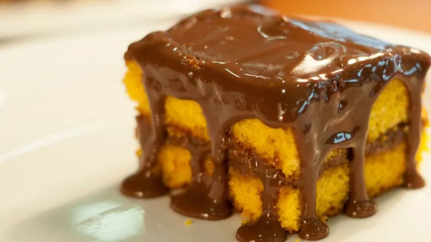 Bolo de Cenoura Fofinho Leve com Laranja e Nozes: Um Sabor Natural que Acolhe